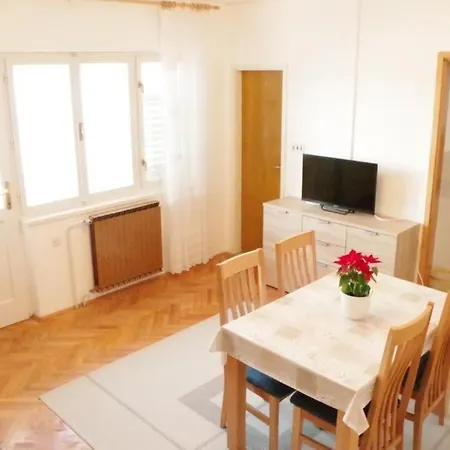 In With Sea View, Balcony, Air Conditioning, Wifi * Tisno