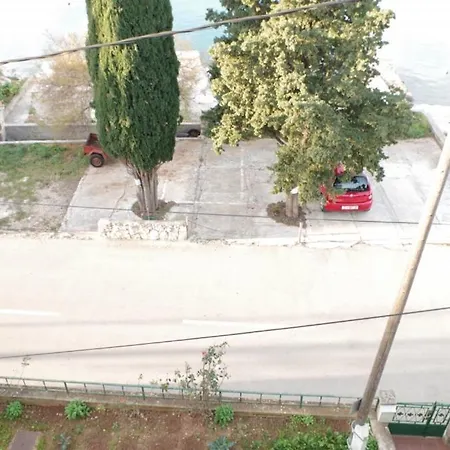 Apartment In With Sea View, Balcony, Air Conditioning, Wifi Tisno