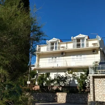 In With Sea View, Balcony, Air Conditioning, Wifi Apartment Tisno