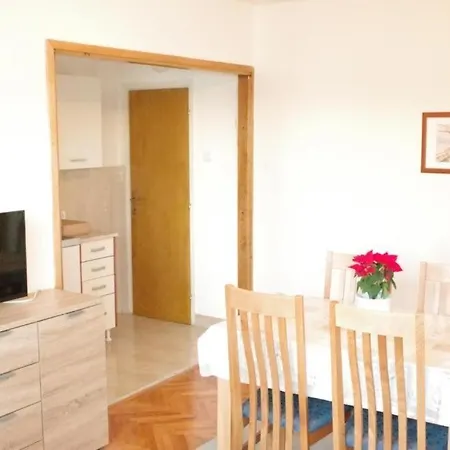 In With Sea View, Balcony, Air Conditioning, Wifi