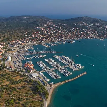 In With Sea View, Balcony, Air Conditioning, Wifi Apartment