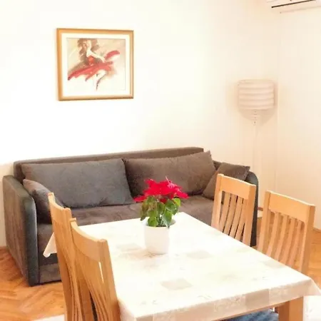 In With Sea View, Balcony, Air Conditioning, Wifi Daire