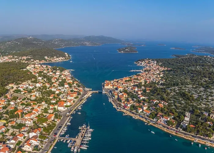 In With Sea View, Balcony, Air Conditioning, Wifi * Tisno