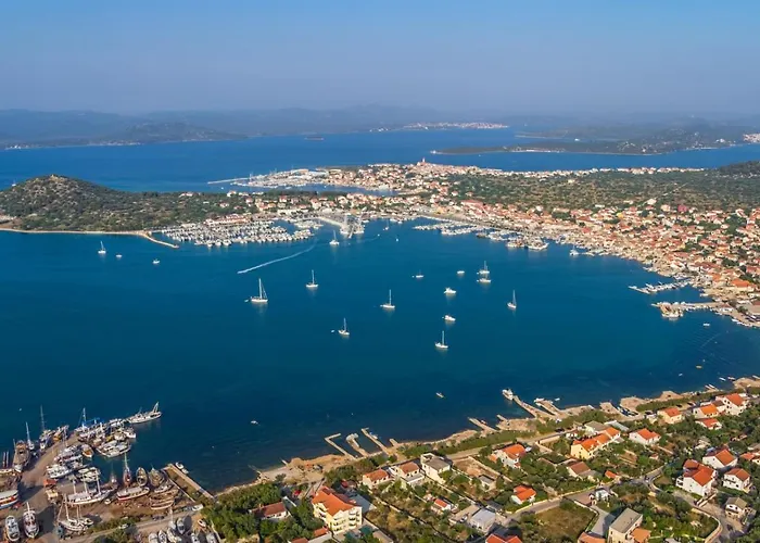 In With Sea View, Balcony, Air Conditioning, Wifi Apartamento Tisno