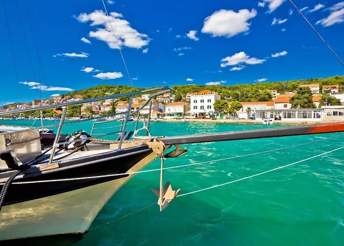 Apartamento In With Sea View, Balcony, Air Conditioning, Wifi Tisno